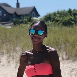 Meet your Posher, Taylor